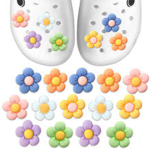 Blomsterskocharms til kvinder, margueritdesign PVC-skodekorationscharms Søde pastelfarver, iøjnefaldende udseende Blid tryk-udløser fjernelse til