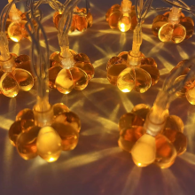 3D-Lichterkette in Kürbisform, batteriebetrieben, dimmbar und flimmerfrei, wasserdicht und tragbar für Halloween im Innen- und Außenbereich.