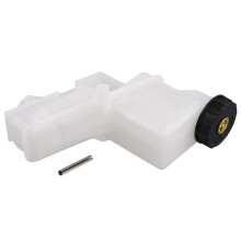 GBY8-43-40Z GV7E-43-55Z Auto Rembekrachtiger Hoofdreservoir voor 6 GH 2.0 2.5L