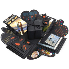 Gepersonaliseerde cadeau-ervaring, explosiegeschenkdoos voor onvergetelijke momenten, gepersonaliseerd met scrapbookingaccessoires, creatief