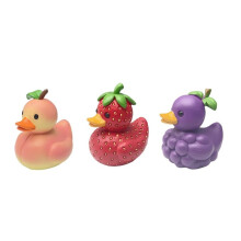 Adorabile Scultura In Resina A Forma di Anatra, Fragola, Uva e Pesca, Modello di Statua di Anatra Alla Frutta per Auto, Ufficio, Scrivania, Casa,