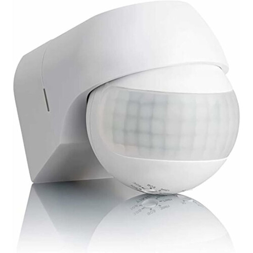 Interruptor com sensor PIR adaptável, pronto para uso interno e externo, com alta sensibilidade e controle de luz ambiente ajustável.