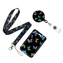 Conjunto de porta-crachá retrátil para maior praticidade, cordão com design colorido que adiciona um toque de diversão ao seu dia de trabalho,