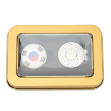 Golf Ball Markers With Hat Clips Stylish Iron Accessories Unique Metal Design Flag Pattern For Golfers Lightweight Durable Wear Resistant (4PCS)