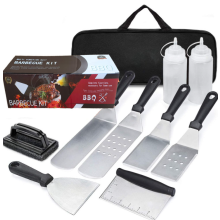 Vielseitiges Outdoor-Kochset mit Edelstahl-Grillzubehör, ergonomischen Griffen für einfache Handhabung, nietenfreier Konstruktion für Stabilität
