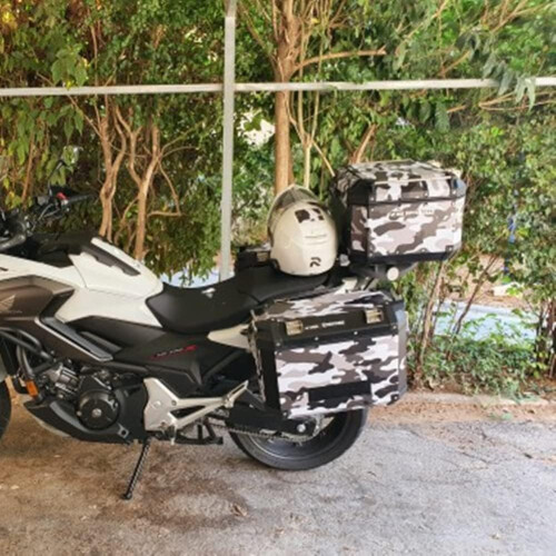 Αυτοκόλλητη μεμβράνη περιτύλιξης πίσω μέρους αυτοκινήτου με τεχνολογία 1