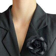 Camellia vorm broche realistische bloem thema revers pin-Zwart