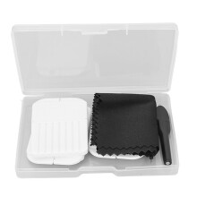 Kit de manutenção para aparelhos auditivos. Material de alta qualidade que previne irritações. Design portátil para viajantes. Inclui estojo