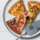 Modello di pizza finta per decorare la cucina 4