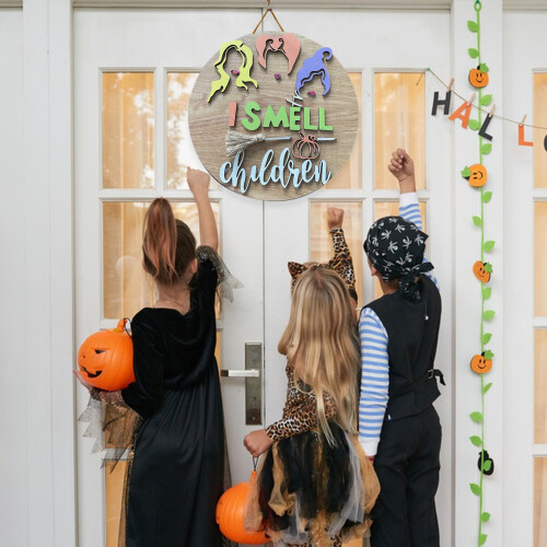 Διακόσμηση για το Halloween, Κρεμαστή πινακίδα με θέμα μάγισσα με διακόσμηση I Smell για 2