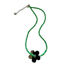 Collier ras du cou en perles de fleurs, pendentif de Style-Vert