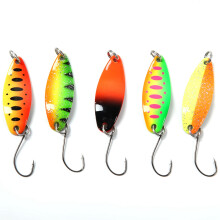 Simulated Fishing Lures, Reusable Metal Spoon Baits with Sharp Hooks Vivid Flashing Movement Attractive to Multiple Fish Species Great for Catch and