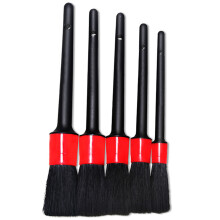 Kit de escovas para detalhamento automotivo, com cerdas de pelo de javali natural de alta qualidade e cabo ergonômico.