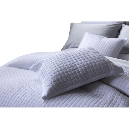 (One Size, White) Belledorm Crompton Filled Cushion
