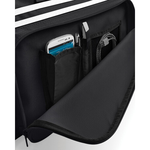BagBase (One Size, Black/White) Bagbase Retro Bowling Bag (23 Litres) 2