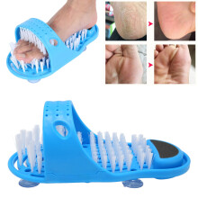 Pieds lisses et propres : brosse exfoliante bleue pour chaussures avec ventouses