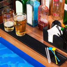 Schwarzer PVC-Barreitermatte 60x8x1cm Rutschfeste Spillmatte für Kaffee & Bar