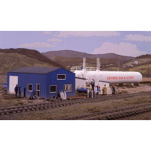 Walthers Cornerstone Central Gas and Supply Building Kit HO Gauge WH933-3011