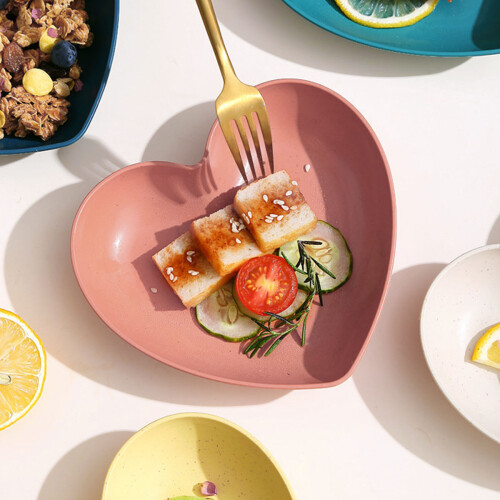 Decorative Serving Platter Plate, Versatile Usage Lightweight and Convenient Elegant Table Setting Kitchen Dinnerware for Heart Shaped Serving 2