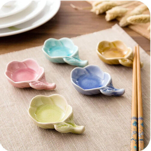 Κομψές χρωματιστές βάσεις για chopsticks με άνθη δαμασκηνιάς, διακόσμηση τραπεζιού 2