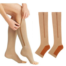 2 paia di calze sportive a compressione L/XL in nylon con rame, colore pelle e nero