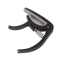 Gitarren-Zubehör-Set 3er, Metall Saiten, Brückenstift, Kapodaster, Plektren