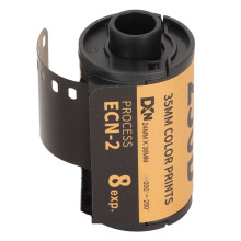 Finkornet fargefilm med utmerket dybdeskarphet, høy oppløsning og slitesterk plastkonstruksjon designet for portrett- og actionfotografering.