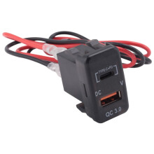 Adattatore per Caricabatterie Rapido per Auto QC3.0 Presa per Caricabatterie Rapido Dual USB con Voltmetro per  Land  Hilux Prado