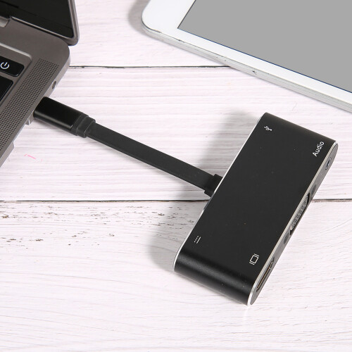 Προσαρμογέας USB-C 5 σε 1, σχεδιασμός αλουμινίου με υποδοχή κάρτας SD/TF για απρόσκοπτη 1