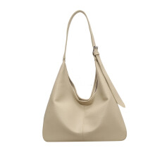 Minimalistische PU-Unterarmtasche. Vielseitige und-Beige
