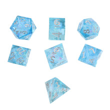 7 Stück hellblaues Resin Mehrseitigen Würfel-Set für Tischspiele