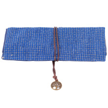Sacoche EDC enroulable élégante en toile cirée multipoches avec boucles élastiques. Crochets en aluminium résistant. Rangement polyvalent.
