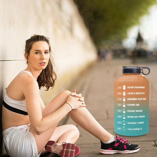 Hydration Hero, επαναχρησιμοποιήσιμο μπουκάλι νερού μεγάλης χωρητικότητας με 1