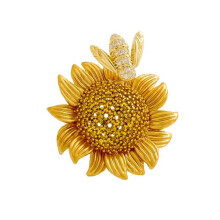 Stylish Floral Honeybee Brooch Rustproof Metal Decoration For