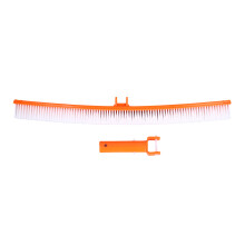 Cepillo elástico de arco para piscinas con cerdas reforzadas para una limpieza eficiente de la piscina Diseño de amplia cobertura para resultados