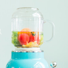 Mini Retro Portable Blender with Ice Crusher, Stainless Steel Blades