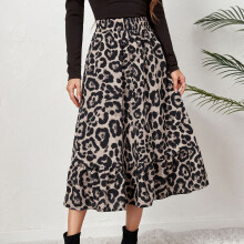 Saia feminina casual boho fluida, saia maxi com babados e cordão, saia midi evasê de cintura alta na estampa de leopardo, saia longa plissada