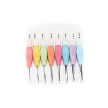 Complete 8 Pcs Crochet Hooks Kit with Ergonomic Non-Slip Handles for All Levels
