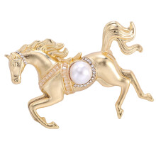 Unieke brochespeld Paardenbadge Mooie speld Legering Textuur