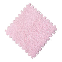 Tapete de chão macio e aconchegante com design multifuncional nas bordas, feito de espuma felpuda e com encaixe perfeito, ideal para quartos de