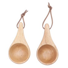 Unieke draagbare drinkbeker met houtnerfpatroon, handgesneden houten mok in traditioneel Scandinavisch design met draagkoord, 2 stuks (25 ml)