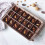 Ταψί για brownie, Αντικολλητική επιφάνεια που διευκολύνει την απελευθέρωση των 2