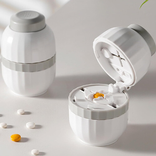 Portable Compact Pill Cutter with Splitting Function  Storage Box 1