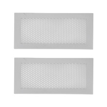 Geperforeerde metalen platen voor ventilatie en rookafvoer. De gaten in de metalen platen zorgen voor een decoratieve, schermachtige uitstraling.
