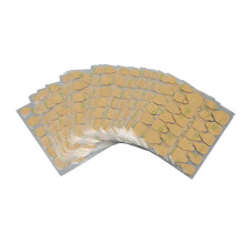 Faux ongles en silicone souple, résistants à l'eau et faciles à appliquer, assurant un look élégant et durable pour toutes les occasions.
