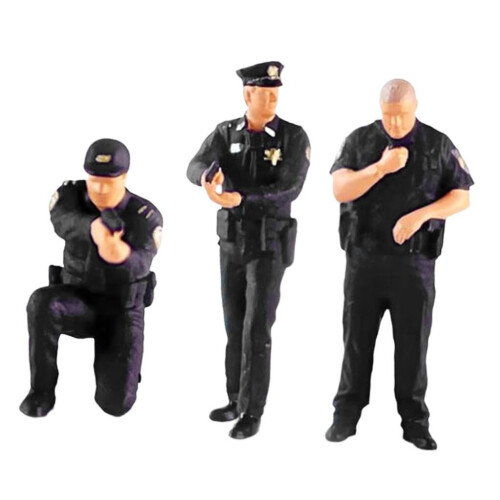 3 Pieces 1:64 Model People Figures Character for Micro Landscape Model 2