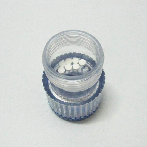 Effortless Pill Crusher & Handy Storage - 2 in 1 Ideal for Tablets 2