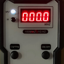 Hochpräziser digitaler Schlüsselanhänger-Frequenzprüfer 100 MHz bis 1 GHz