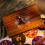 Πιάτα μιας χρήσης για το Halloween: Αυτοκόλλητα με κρανία και βολβούς ματιών σε 5