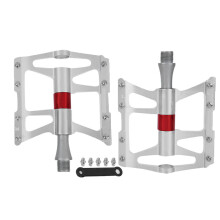 Fietspedalen van aluminiumlegering, mountainbikepedalen met 4 lagers, afgedichte lagerconstructie, lichtgewicht, hol ontwerp en antislip platform.